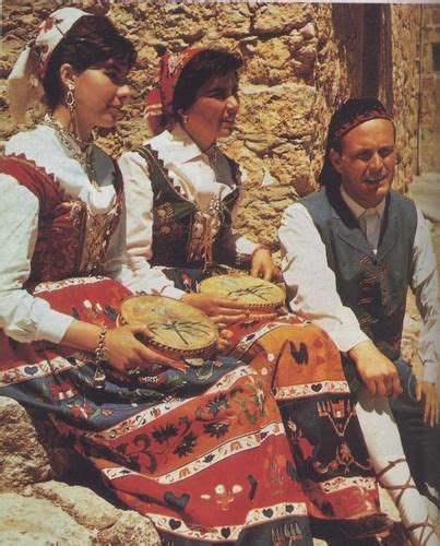 Costumi di Sicilia .